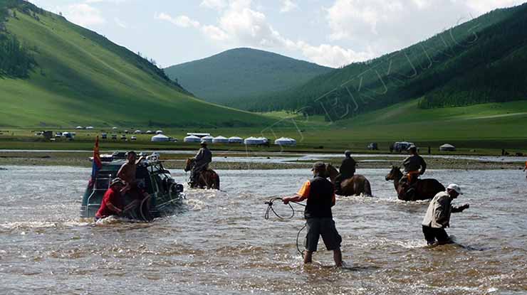 CENTRAL MONGOLIA & GOBI DESERT OVERLAND EXPEDITION