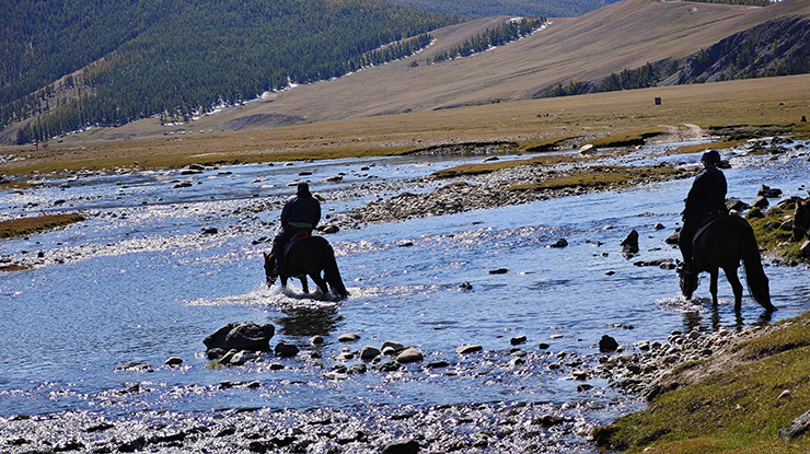 HORSE RIDE TO TSAATAN & TREK TO KHUVSGUL LAKE