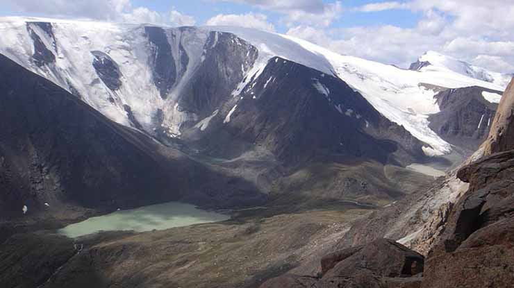 MUNKHKHAIRKHAN TREKKING TOUR