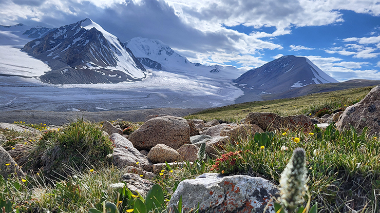 TAVAN BOGD TREKKING TOUR