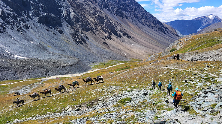 Tavan bogd trekking tour