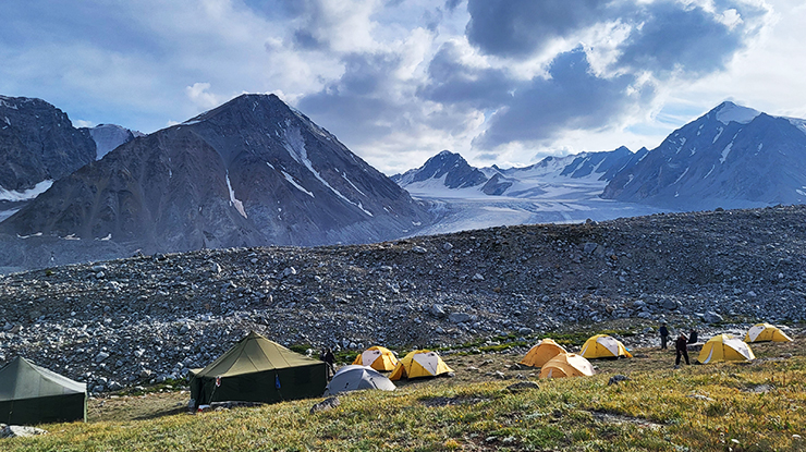 TAVAN BOGD TREKKING TOUR